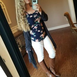 white distressed skinny jeans